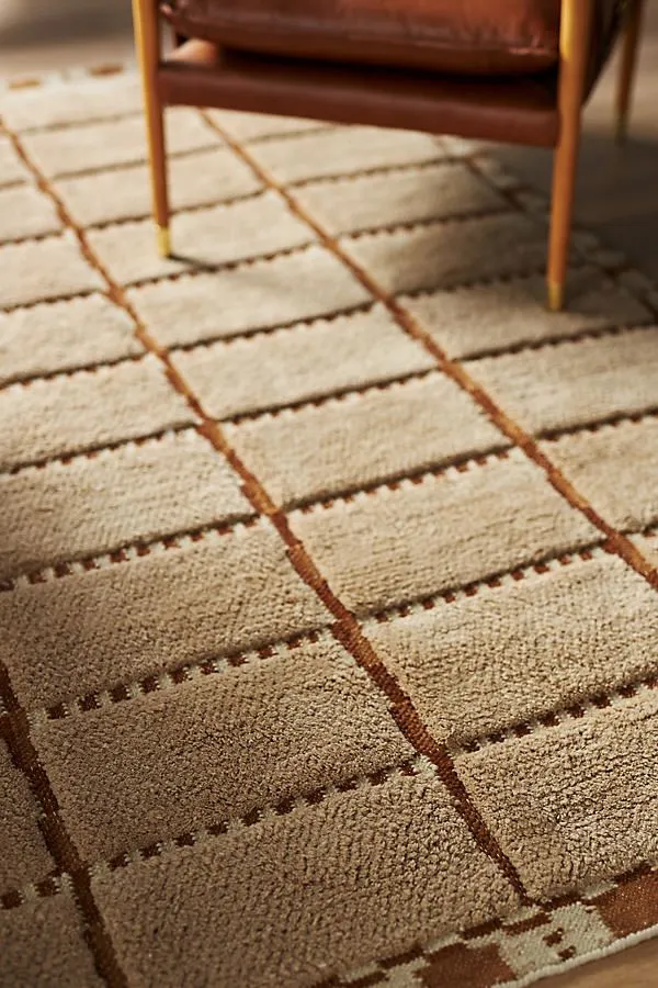 textured rug adds warmth without clutter